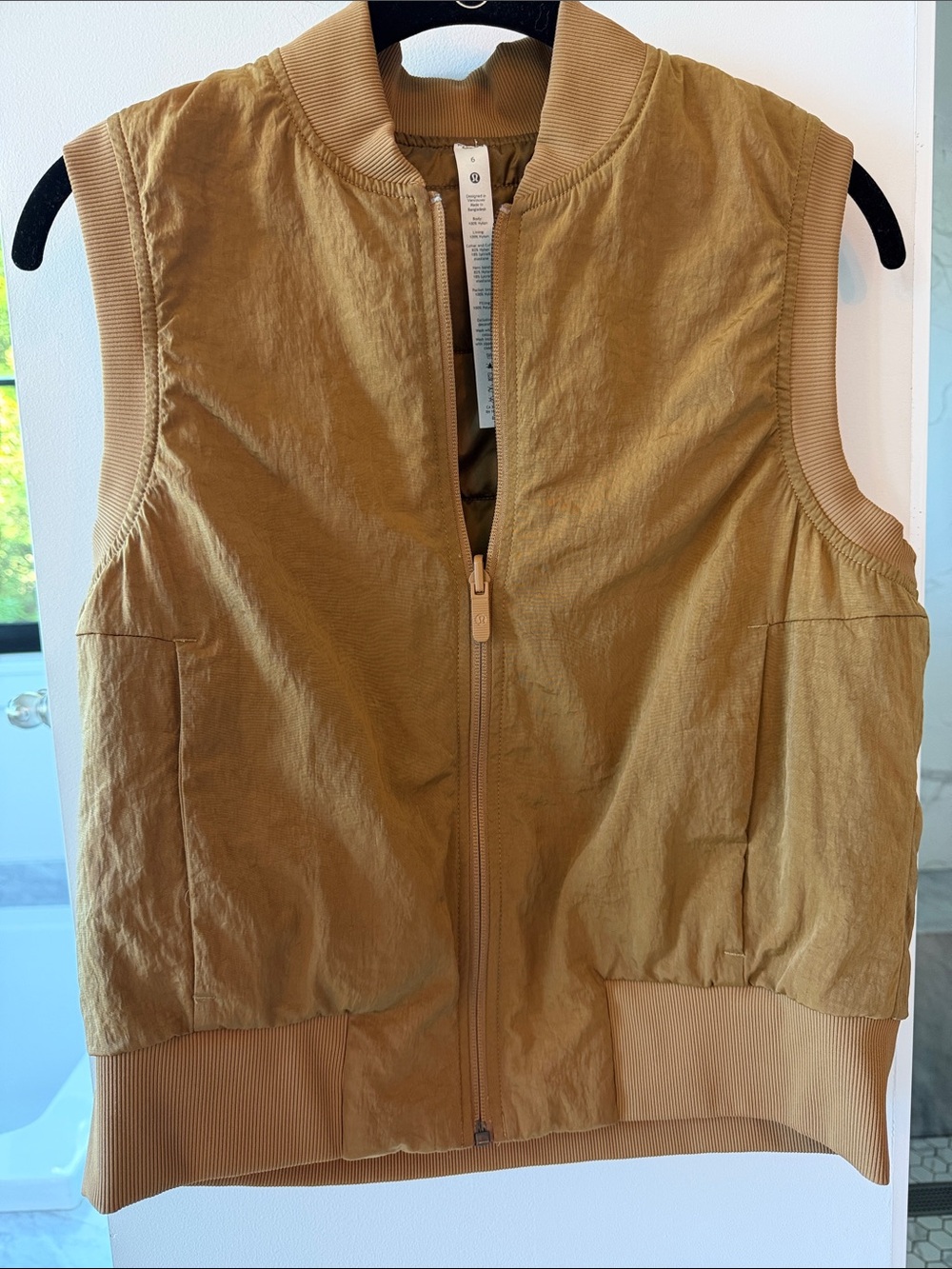 Lululemon Women’s Zip-Front Bomber Vest - Tan Size 6